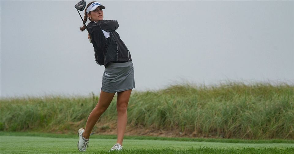 woman golfer